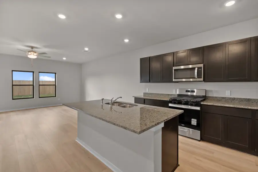 New Home in Elgin, TX.  - Slide 10