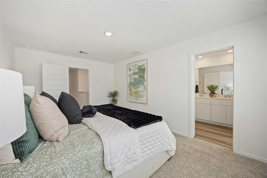 Furnished interior view inside a new home in Mansfield Estates, Houston (Image 23).
