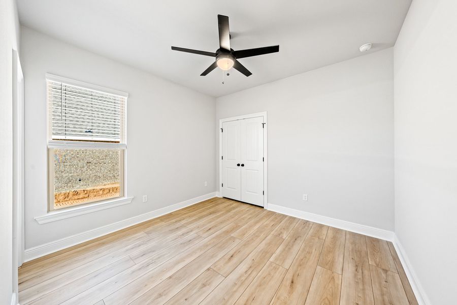 Spacious, unfurnished interior of a new home in Young Oaks, Crestview (Image 12).