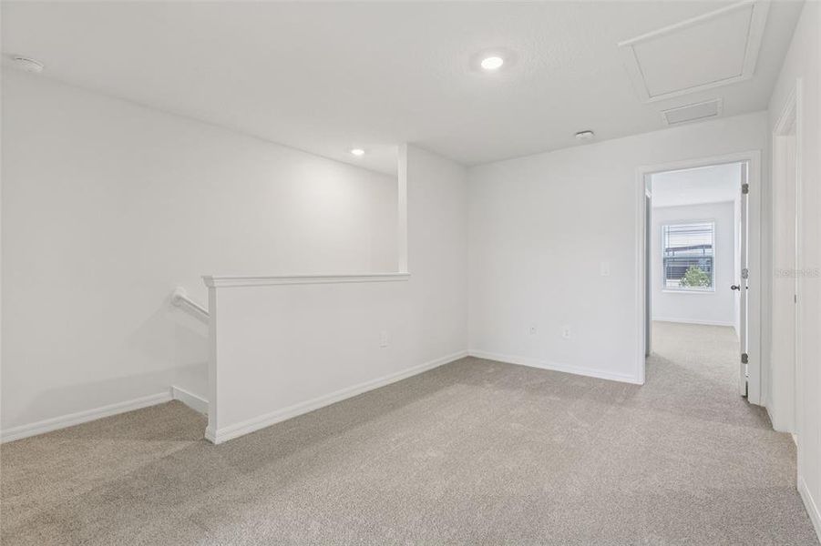 Spacious, unfurnished interior of a new home in Cagan Crossings West, Clermont (Image 29).