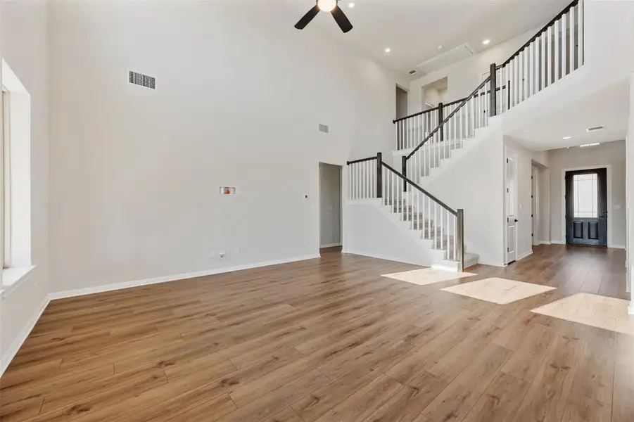 Representative images and renderings are for illustrative purposes. Actual structural options and design finishes of home may vary.