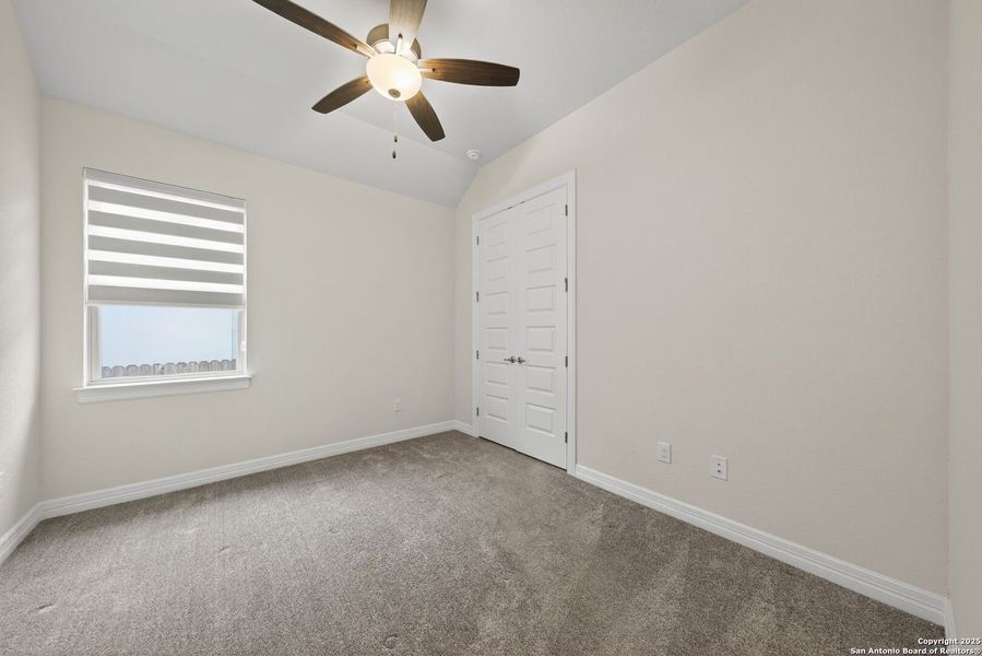 Spacious, unfurnished interior of a new home in Cibolo Crossing, Universal City (Image 21).
