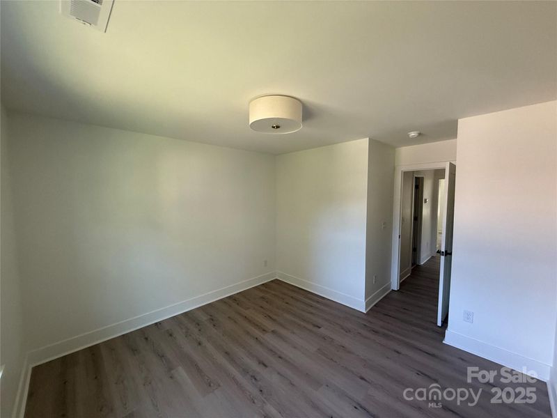 Spacious, unfurnished interior of a new home in , Mooresville (Image 16).