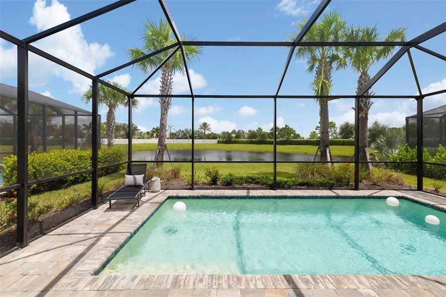 Exterior details and patio area of a home in , Bradenton (Image 28).
