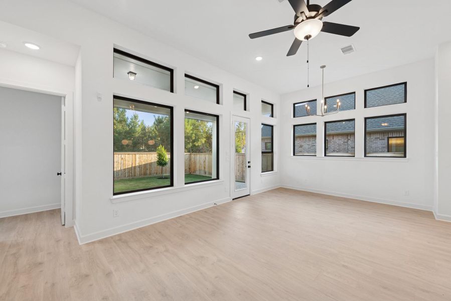 Spacious, unfurnished interior of a new home in Kresston, Magnolia (Image 21).