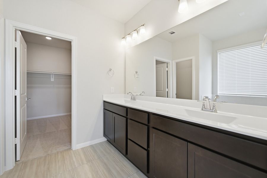 Furnished interior view inside a new home in Ashland, Richwood (Image 10).