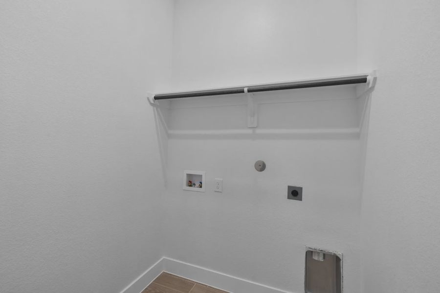 Spacious, unfurnished interior of a new home in Attwater 55s, Waller (Image 13).