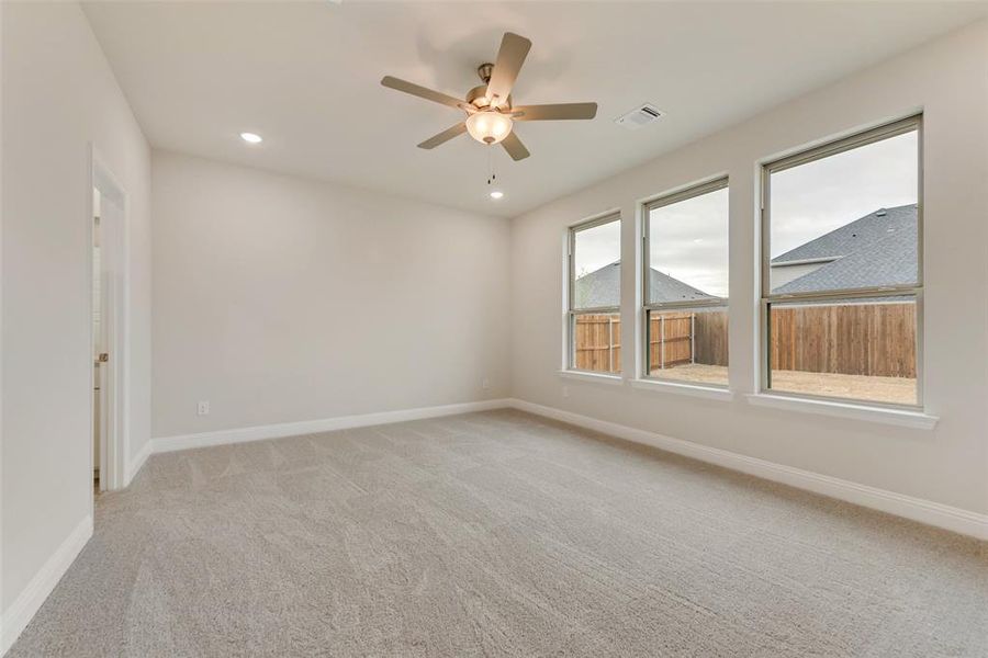 Spacious, unfurnished interior of a new home in Sutton Fields, Celina (Image 16).