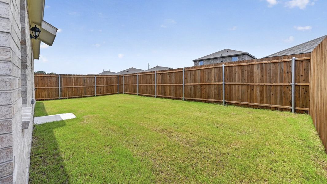 Exterior details and patio area of a home in Creekside Ranch, Blue Ridge (Image 3).