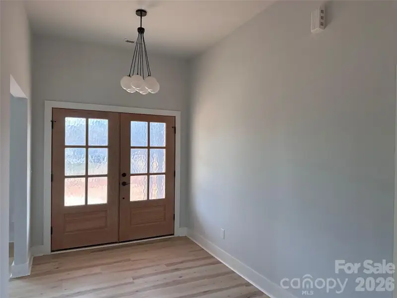 Spacious, unfurnished interior of a new home in , Stanfield (Image 4).