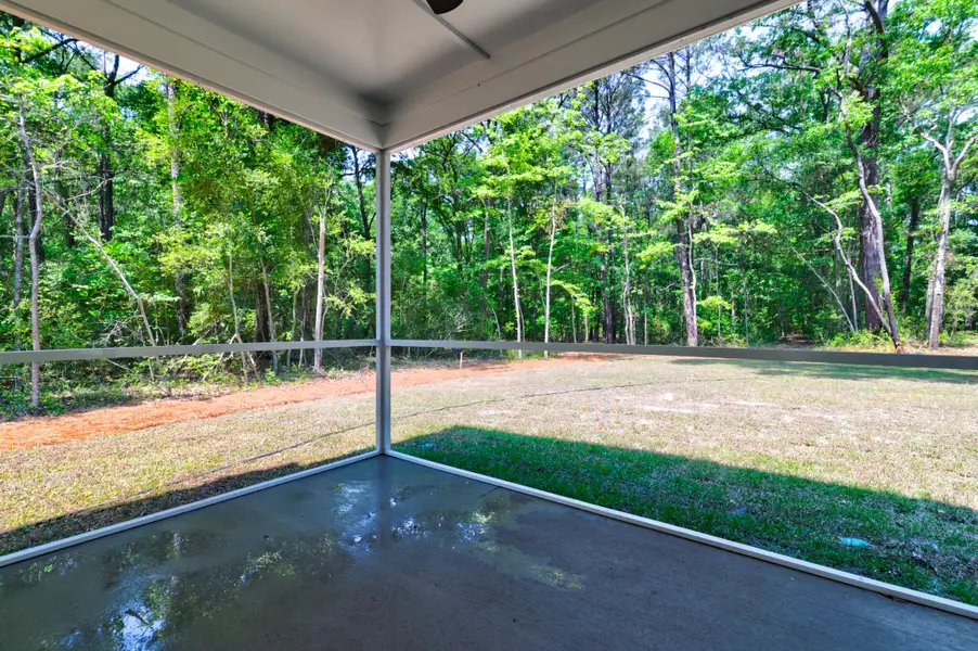 Exterior details and patio area of a home in , Charleston (Image 4).