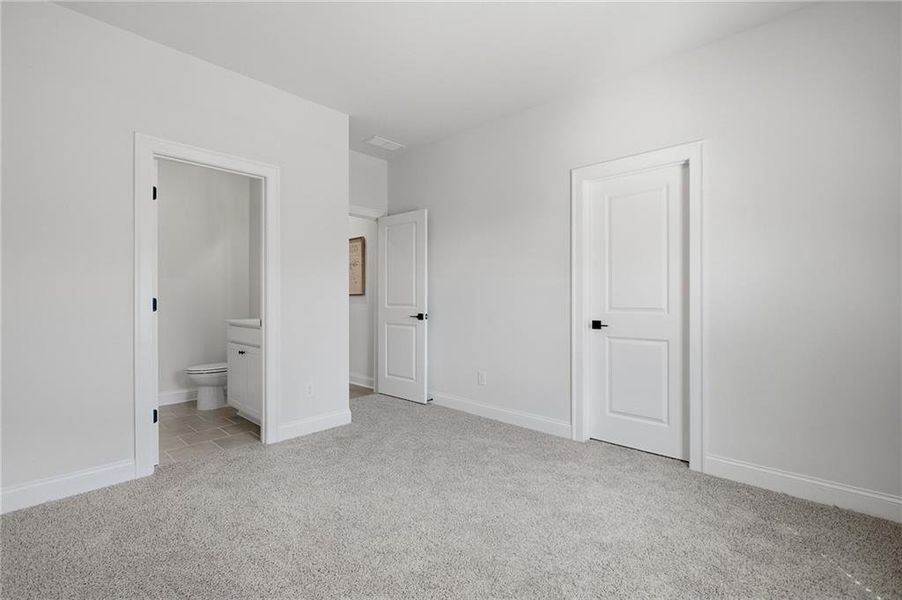 Spacious, unfurnished interior of a new home in , Ellenwood (Image 25).