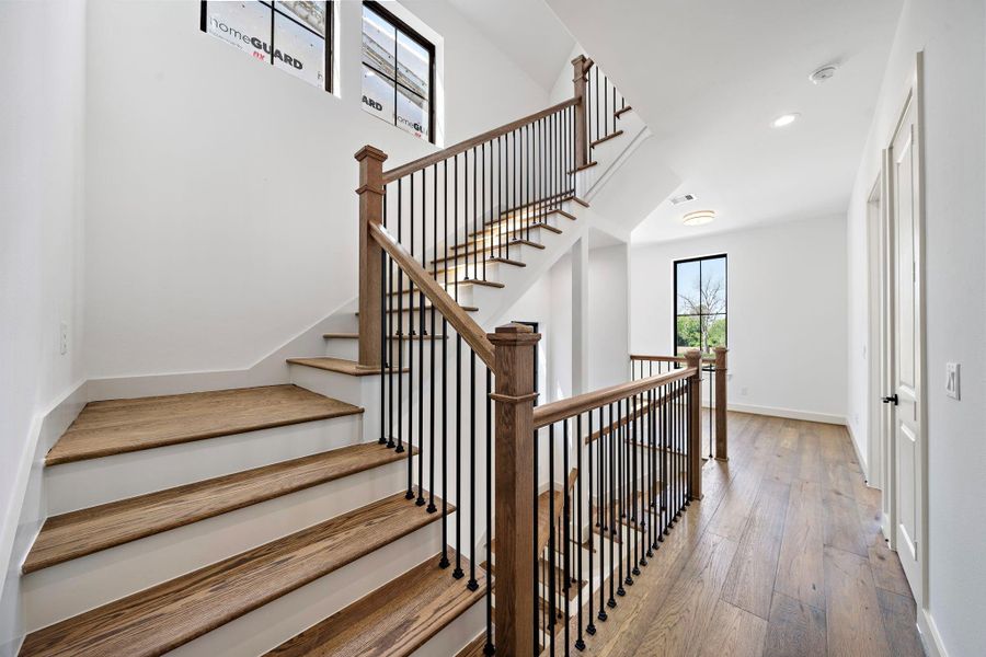 Spacious, unfurnished interior of a new home in Spring Valley Creek, Houston (Image 35).