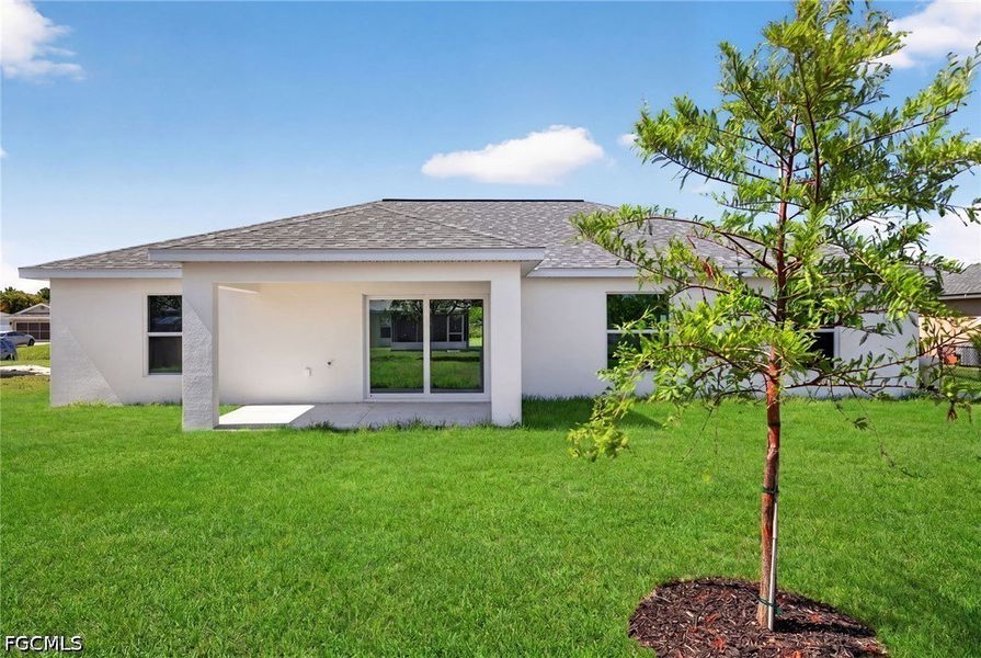 Exterior details and patio area of a home in Cape Coral, Cape Coral (Image 16). Exterior details and patio area of a home in Cape Coral, Cape Coral (Image 16).