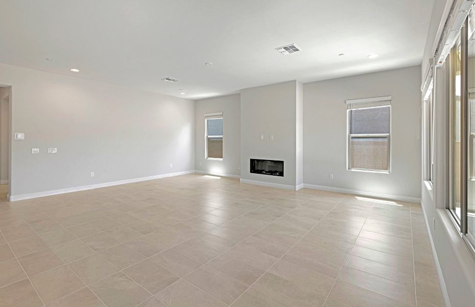 Spacious, unfurnished interior of a new home in Vistoso Canyon Estates, Oro Valley (Image 20). Spacious, unfurnished interior of a new home in Vistoso Canyon Estates, Oro Valley (Image 20).
