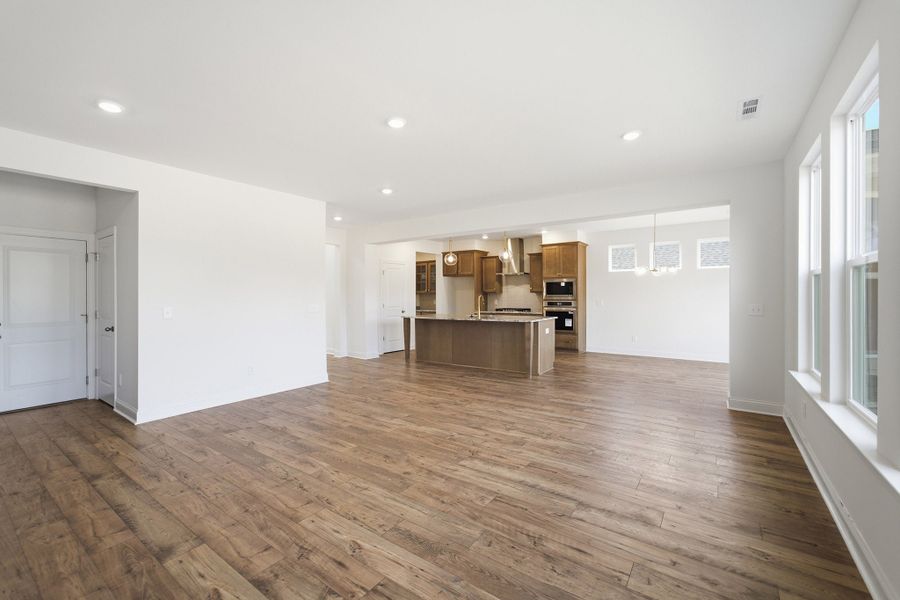 Spacious, unfurnished interior of a new home in Dorris Farm, White House (Image 34).