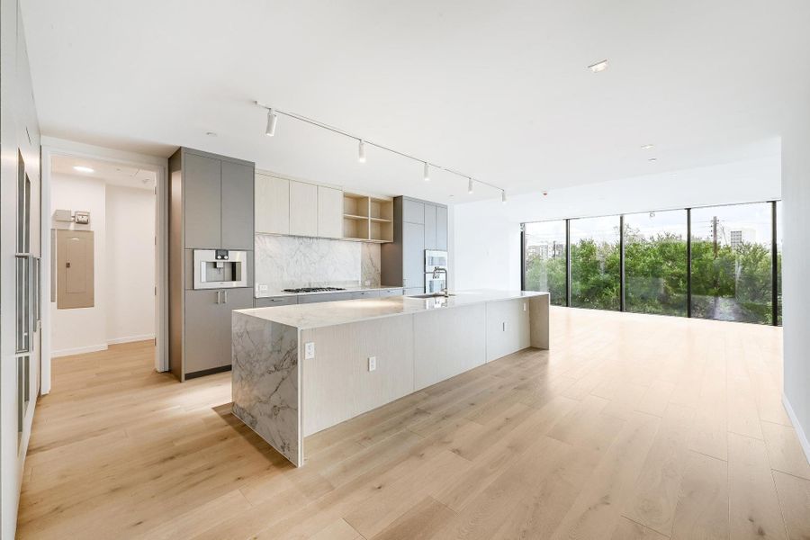 Living/Kitchen