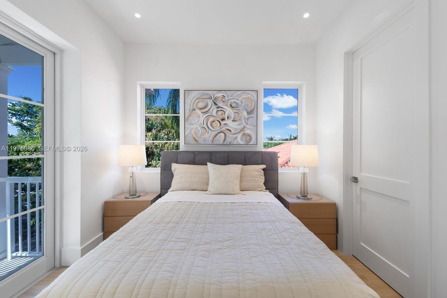 Furnished interior view inside a new home in , Coral Gables (Image 9).