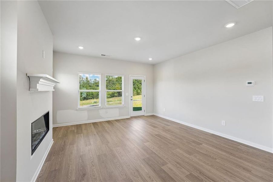Spacious, unfurnished interior of a new home in Hemingway - Reserve Series, Cumming (Image 59).