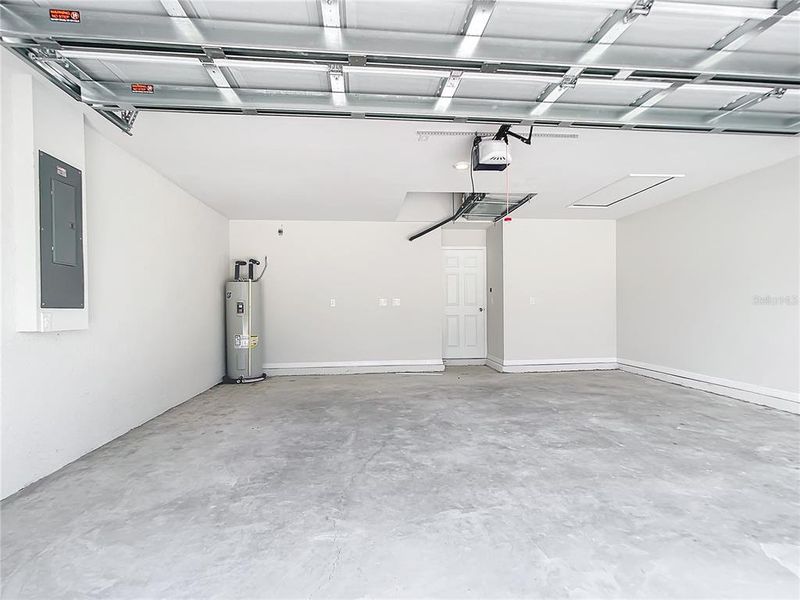 Spacious, unfurnished interior of a new home in , Punta Gorda (Image 15). Spacious, unfurnished interior of a new home in , Punta Gorda (Image 15).