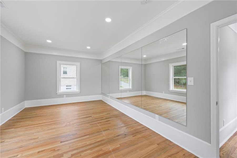 Spacious, unfurnished interior of a new home in , Fairburn (Image 35).