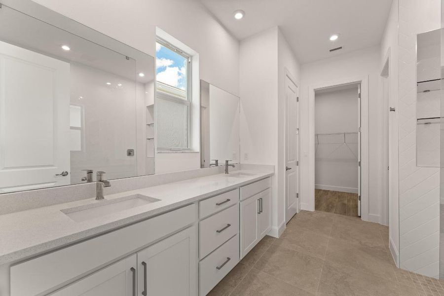 US_SEF_MERIDIAN_LOT 59_OWNERS BATH