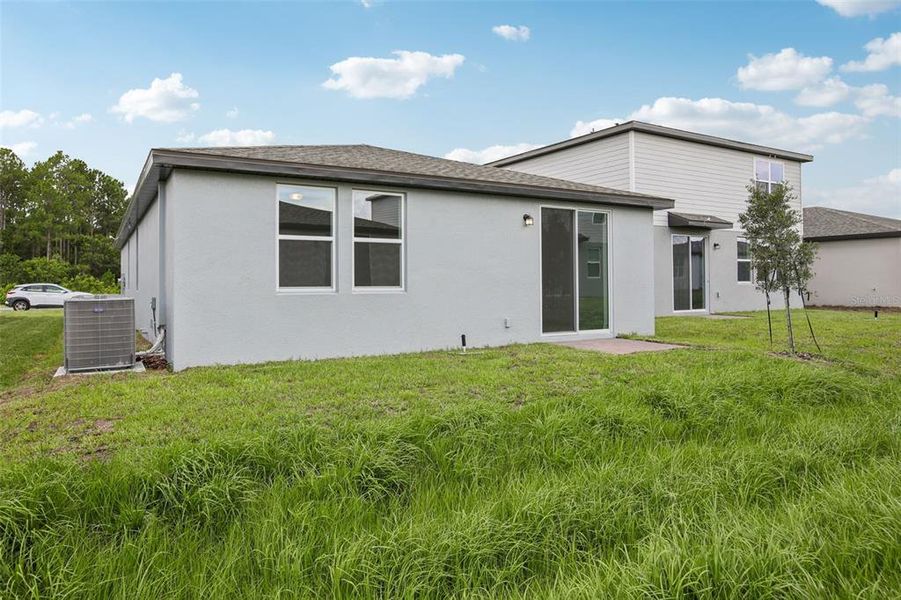 Exterior details and patio area of a home in Villamar - Classic Series, Winter Haven (Image 19).