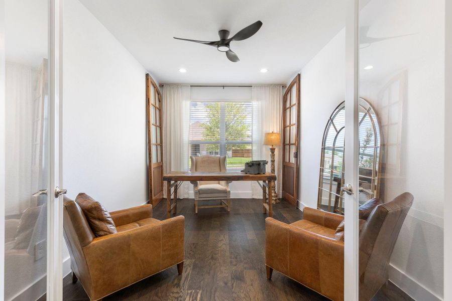 Furnished interior view inside a new home in Water Crest on Lake Conroe - LAKE FRONT, Conroe (Image 15). Furnished interior view inside a new home in Water Crest on Lake Conroe - LAKE FRONT, Conroe (Image 15).