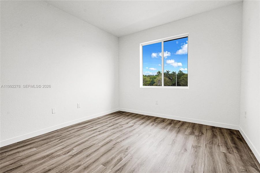 Spacious, unfurnished interior of a new home in , Miami (Image 48).