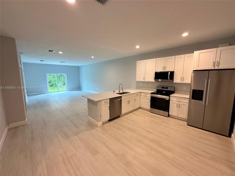 Image 7 of a home in . Image 7 of a home in .