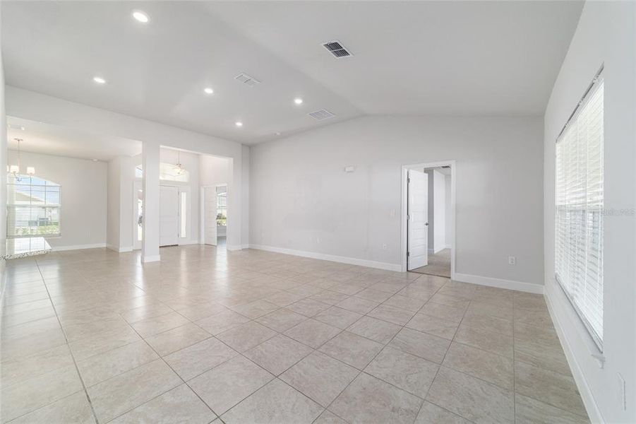 Spacious, unfurnished interior of a new home in Brookhaven, Ocala (Image 68).