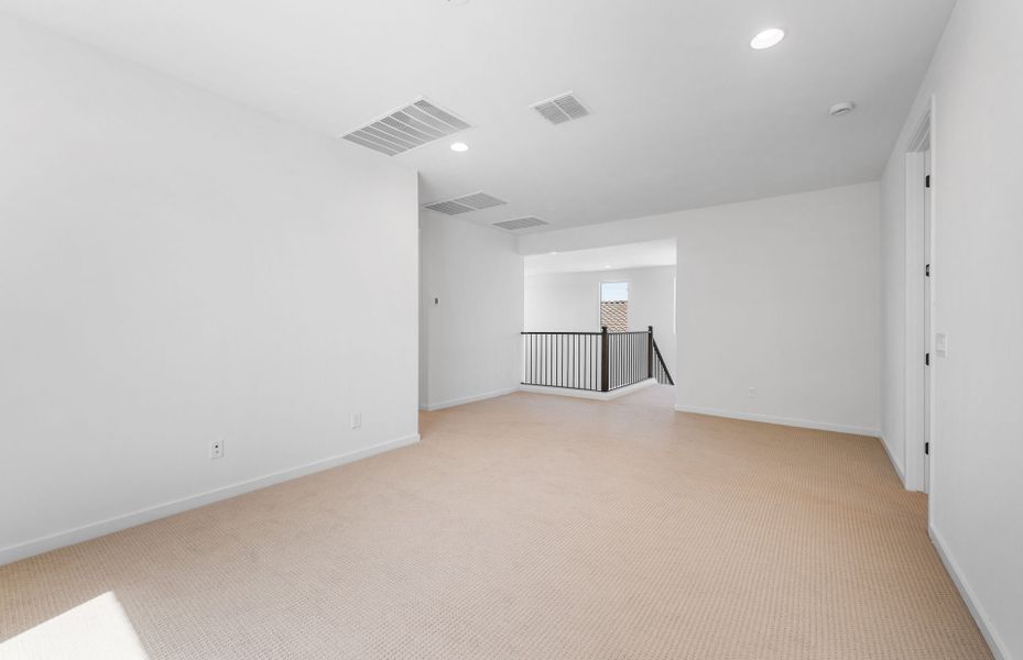 Spacious, unfurnished interior of a new home in Legado West, Queen Creek (Image 26).
