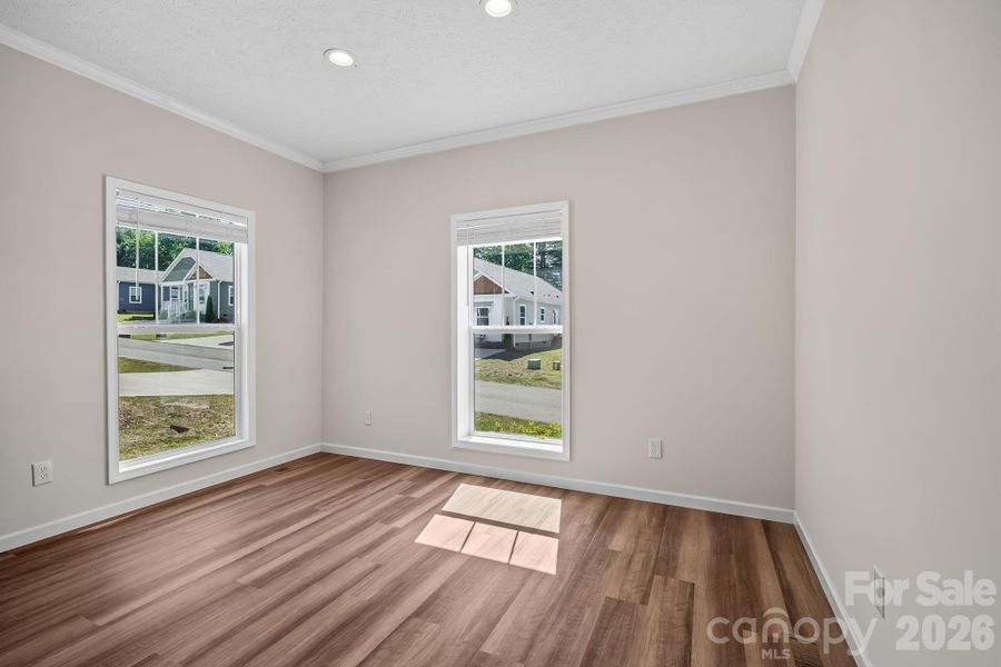 Spacious, unfurnished interior of a new home in , Asheville (Image 17).