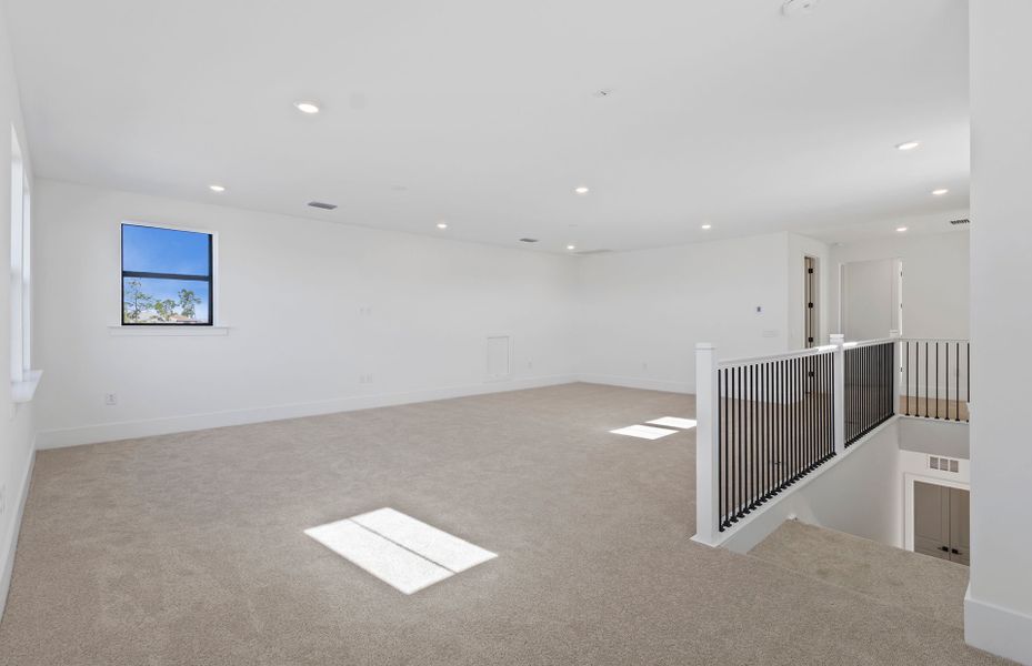 Spacious, unfurnished interior of a new home in Terreno, Naples (Image 12). Spacious, unfurnished interior of a new home in Terreno, Naples (Image 12).
