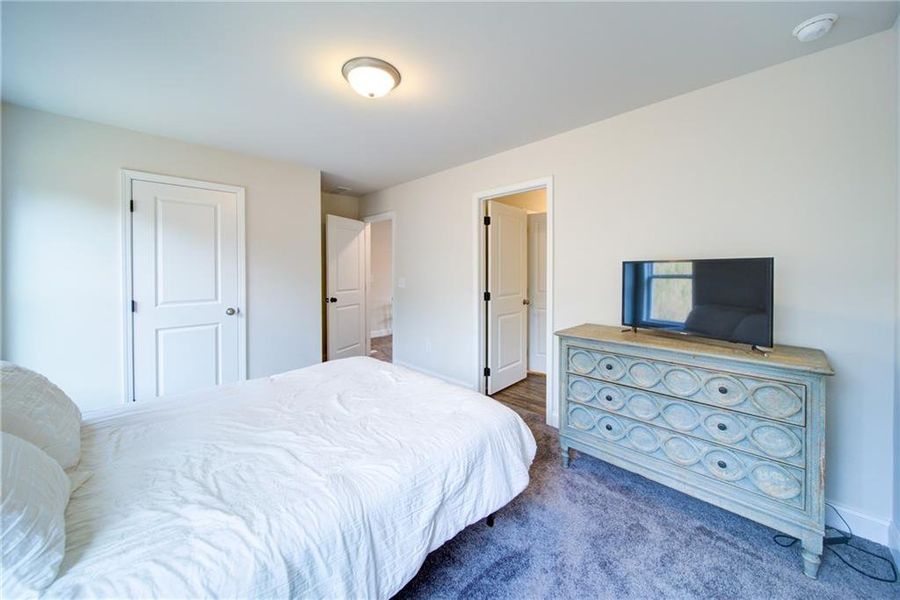 Furnished interior view inside a new home in , Waleska (Image 10).