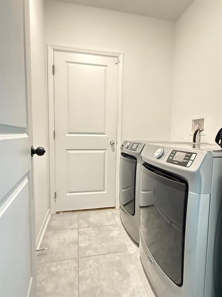 Close-up of interior finishes inside a home in , Kissimmee (Image 21).