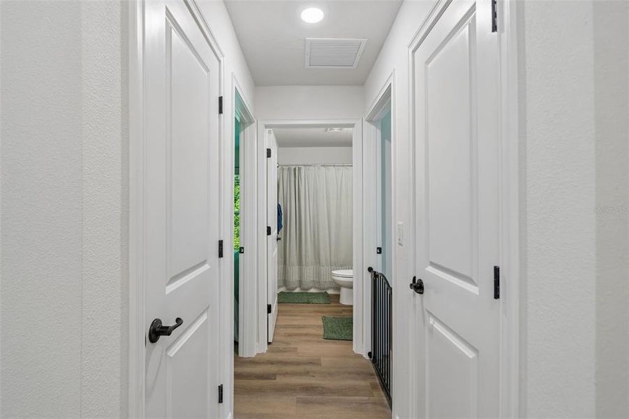 Spacious, unfurnished interior of a new home in , Weeki Wachee (Image 23).