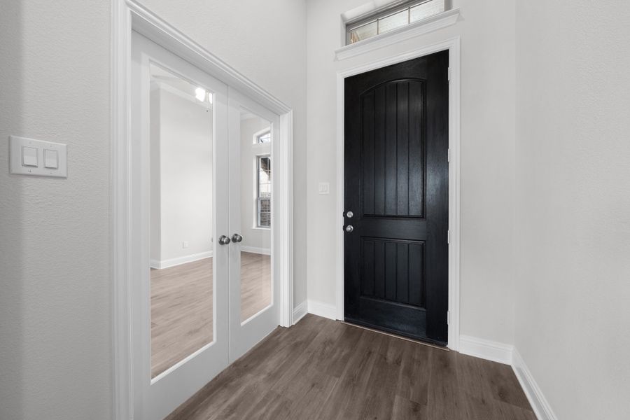 Spacious, unfurnished interior of a new home in Berkshire Estates, Mesquite (Image 30).