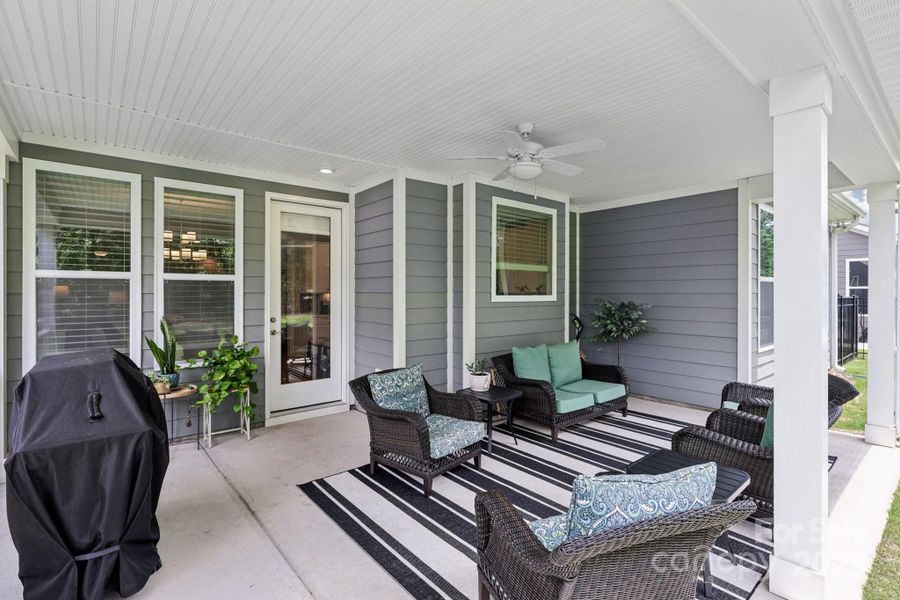 Furnished interior view inside a new home in Handsmill on Lake Wylie, York (Image 35).