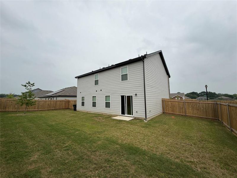 Exterior details and patio area of a home in Courtland Place, Cleburne (Image 3).