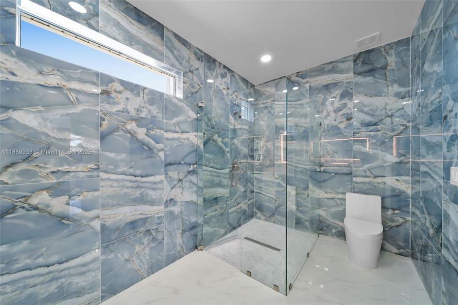 Furnished interior view inside a new home in , Cape Coral (Image 5).