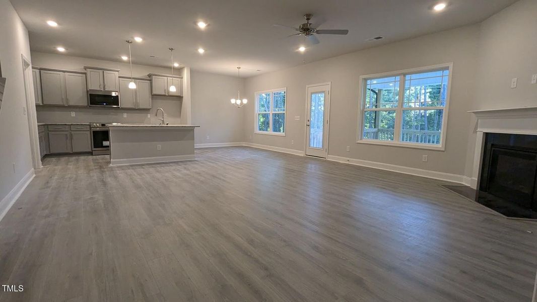 Spacious, unfurnished interior of a new home in Harvest Creek, Nashville (Image 14).