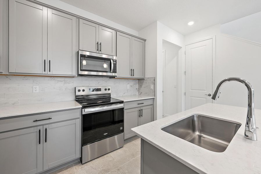 501 SW Sally Way (17)