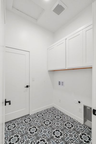 Spacious, unfurnished interior of a new home in Emerald Estates, El Paso (Image 21). Spacious, unfurnished interior of a new home in Emerald Estates, El Paso (Image 21).