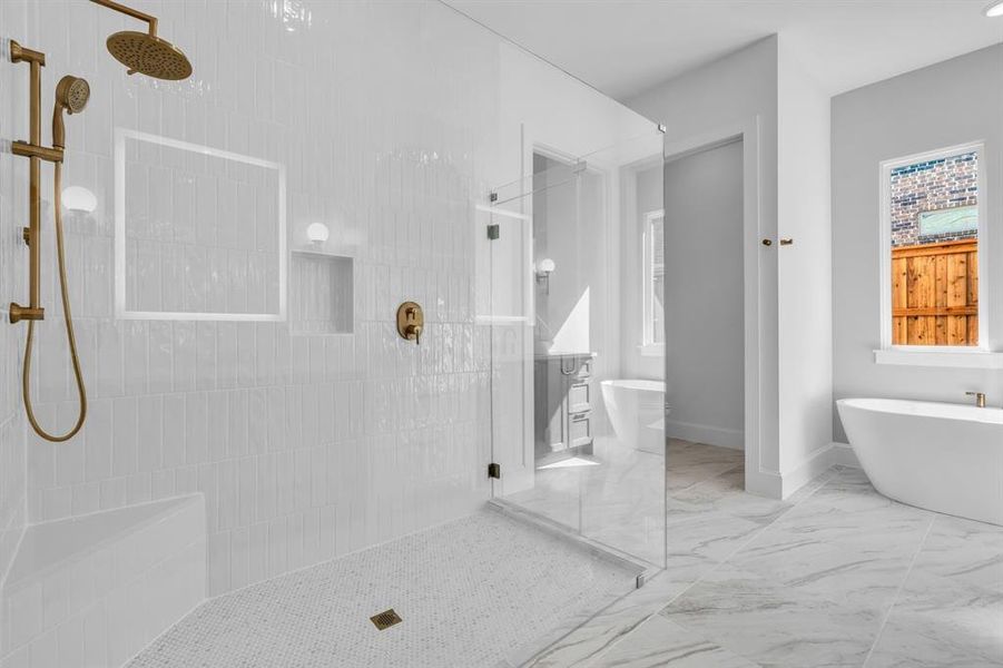 DYLD-0120-00_BROOKDALE II - B_Primary Bath 3