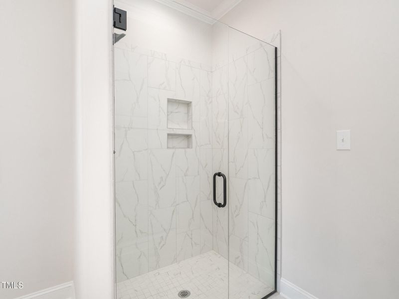 27 2374_WhelenDr PrimaryBath2