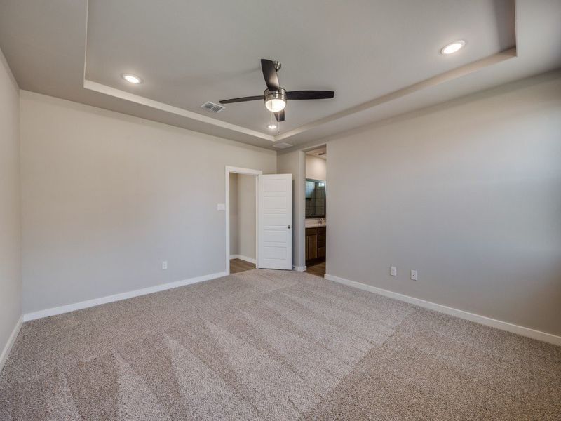 Representative unfurnished interior of a home built from the Roswell by Hakes Brothers in Hunters Ranch, San Antonio (Image 18).