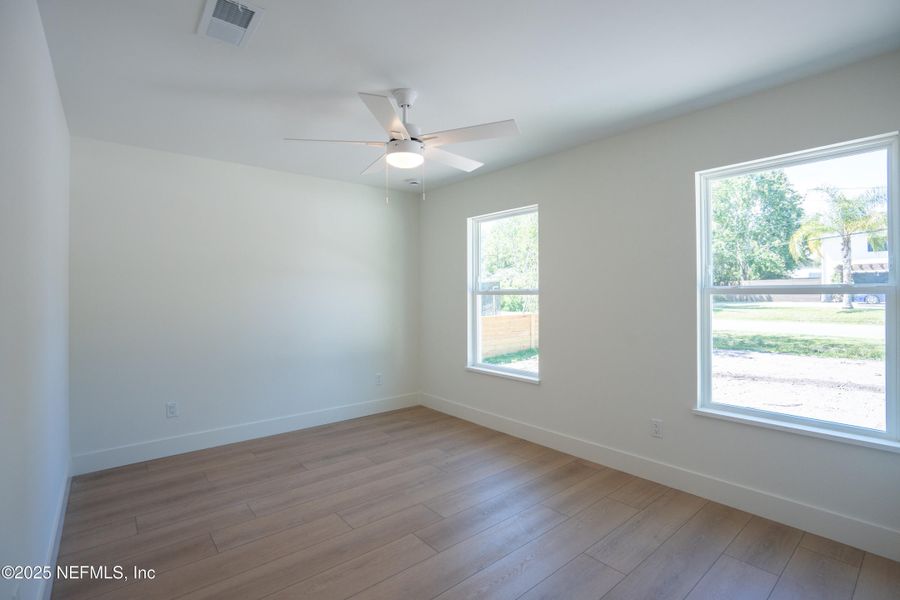 Spacious, unfurnished interior of a new home in , St. Augustine (Image 25).