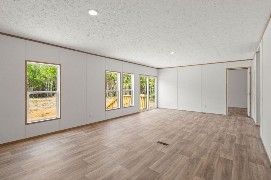 Spacious, unfurnished interior of a new home in , St. George (Image 23).