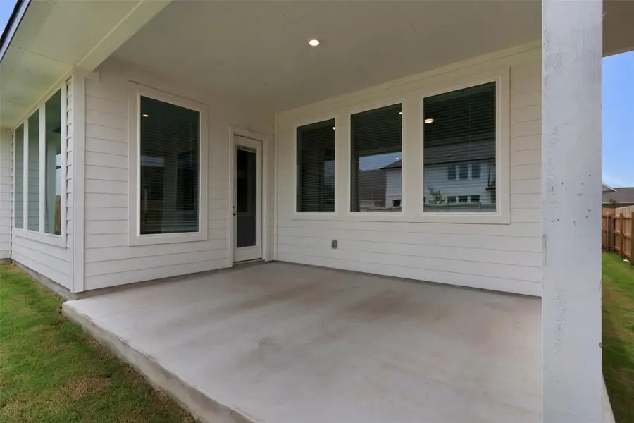 REPRESENTATIVE OF FLOOR PLAN ONLY